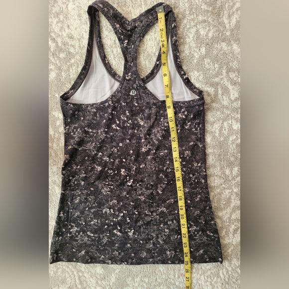 Lululemon Racerback Tank Top, Hip Length, Black Multi. Size 4(?) - Picture 5 of 5